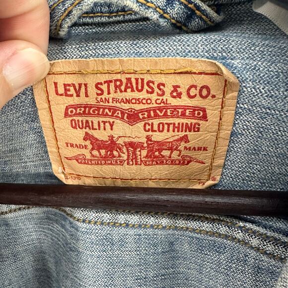 Levi Strauss & Co. Denim Jacket Womens Small Medium Blue Stretch Y2K Classiccore - Picture 3 of 8